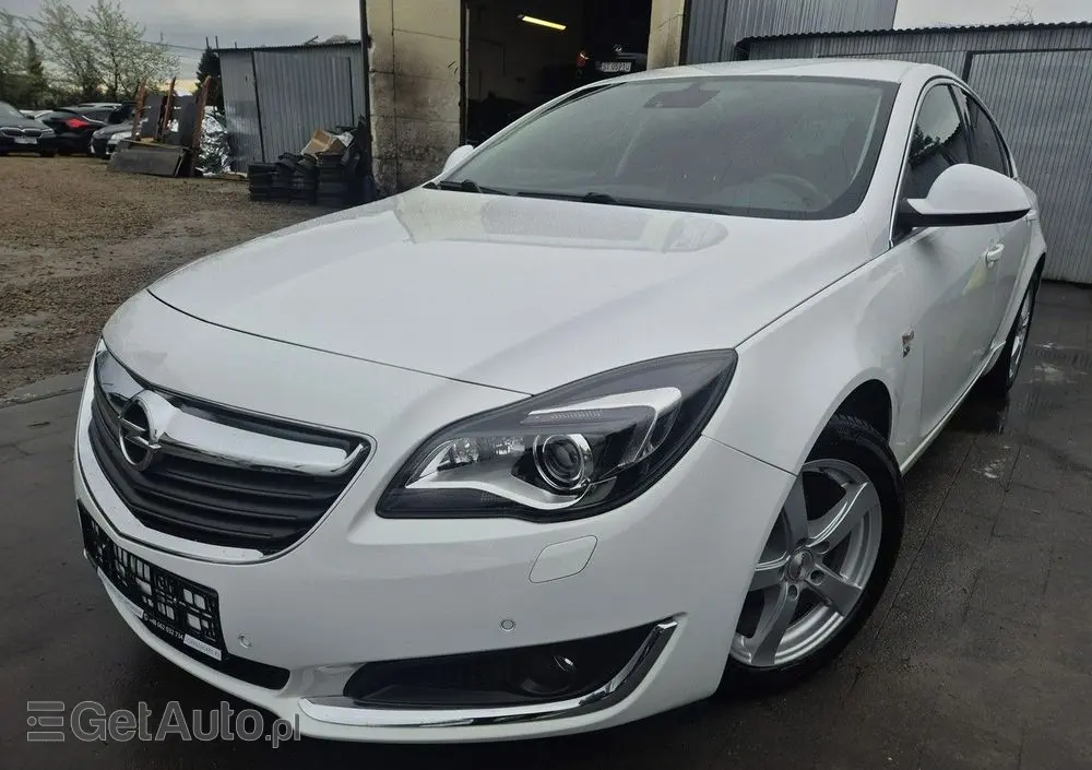 OPEL Insignia 