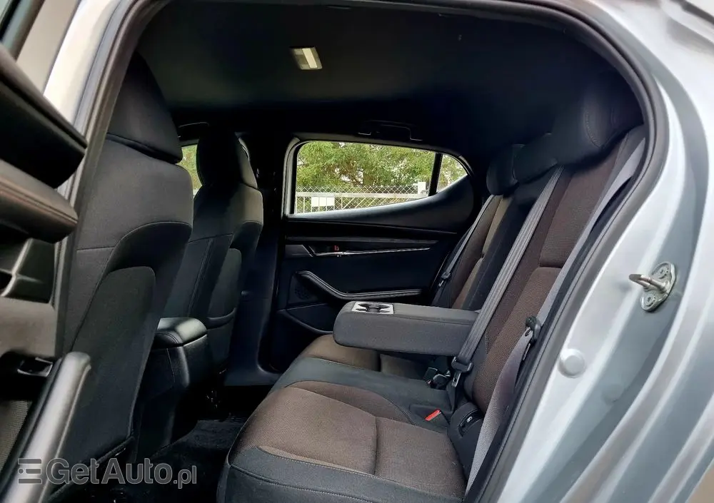 MAZDA 3 SKYACTIV-G 2.0 M-Hybrid DRIVE