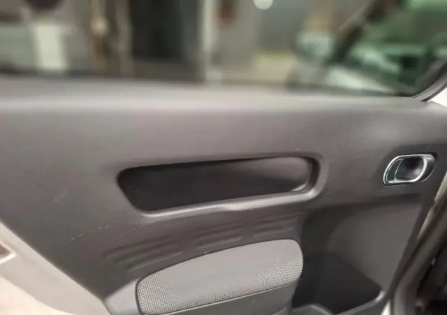 CITROËN C4 Cactus 1.6 Blue HDi Shine Edition