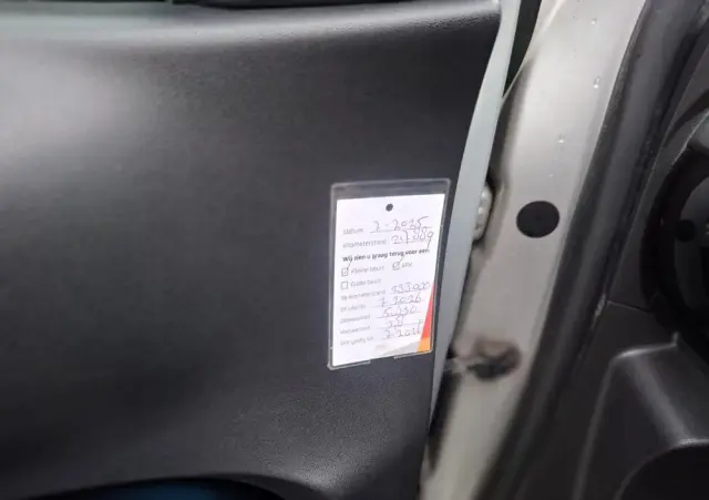 CITROËN C4 Cactus 1.6 Blue HDi Shine Edition