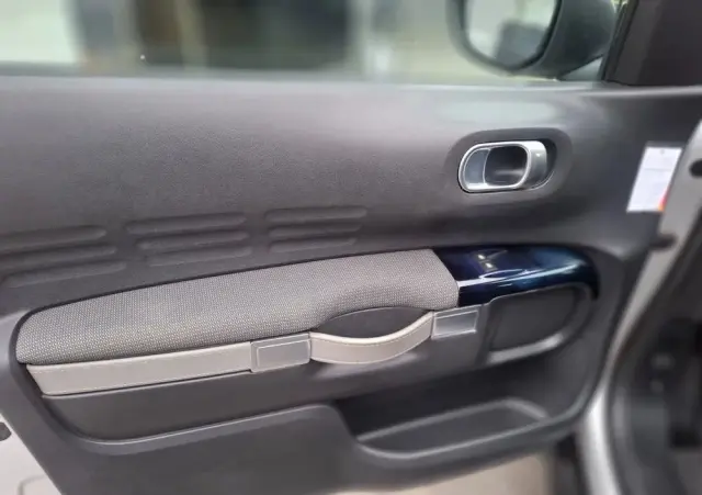 CITROËN C4 Cactus 1.6 Blue HDi Shine Edition