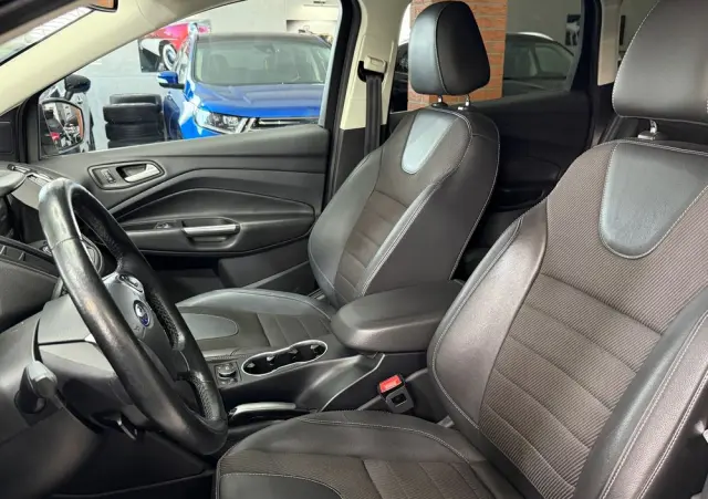 FORD Kuga 2.0 TDCi 4x4 Titanium