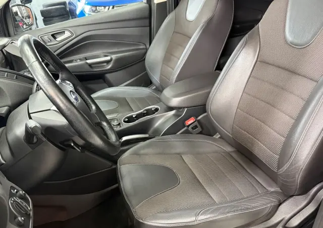 FORD Kuga 2.0 TDCi 4x4 Titanium