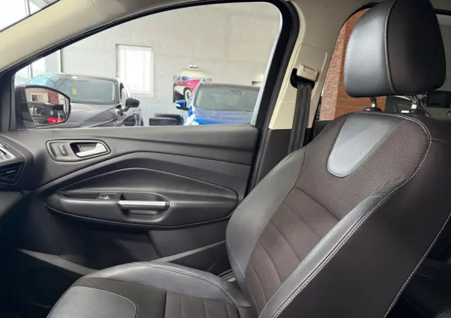 FORD Kuga 2.0 TDCi 4x4 Titanium