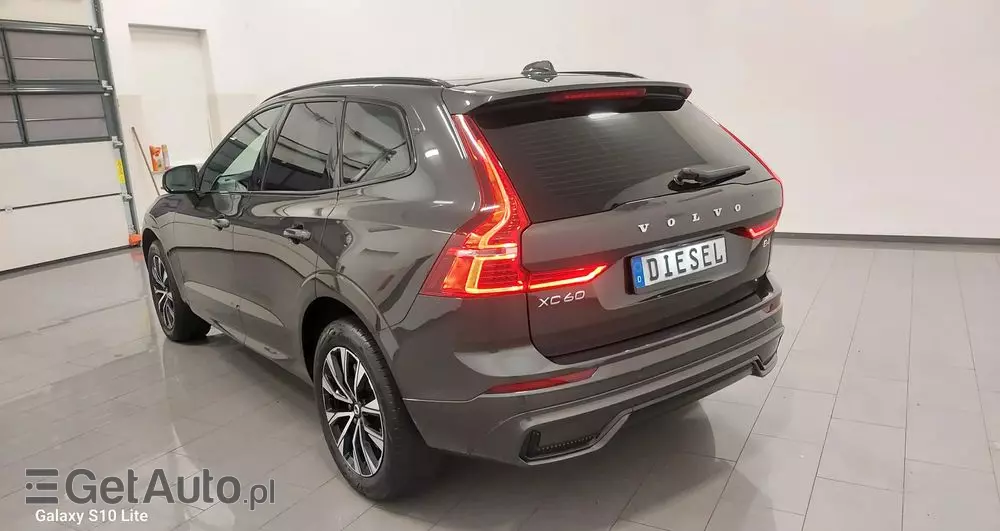 VOLVO XC 60 B4 D Plus Dark