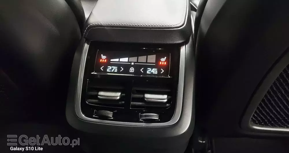 VOLVO XC 60 B4 D Plus Dark