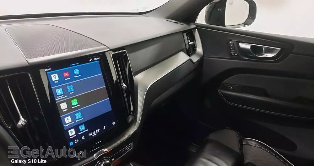 VOLVO XC 60 B4 D Plus Dark