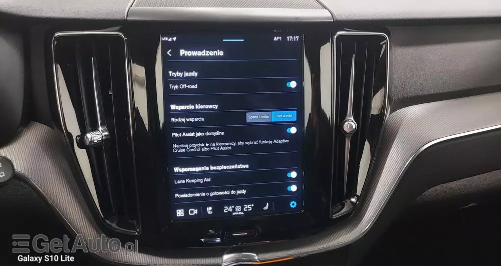 VOLVO XC 60 B4 D Plus Dark