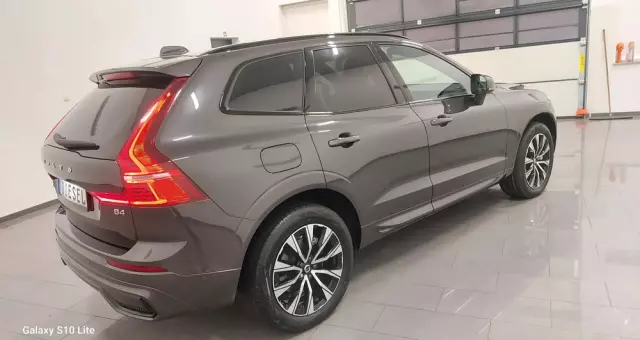 VOLVO XC 60 B4 D Plus Dark