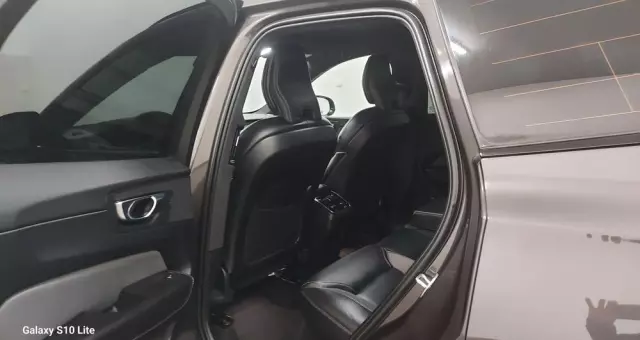 VOLVO XC 60 B4 D Plus Dark