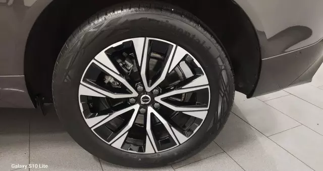 VOLVO XC 60 B4 D Plus Dark