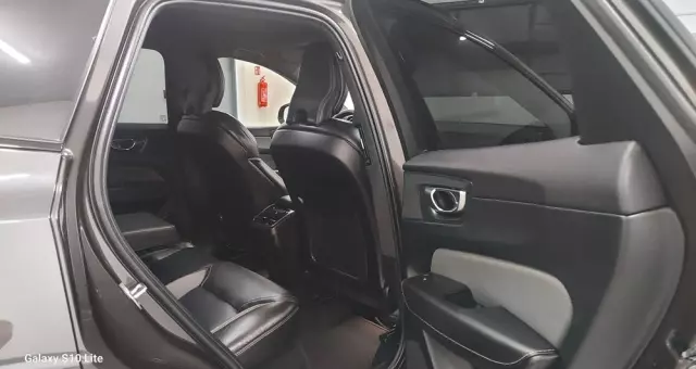 VOLVO XC 60 B4 D Plus Dark