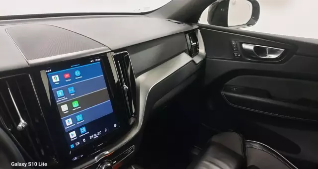 VOLVO XC 60 B4 D Plus Dark