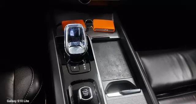 VOLVO XC 60 B4 D Plus Dark