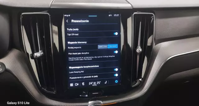 VOLVO XC 60 B4 D Plus Dark