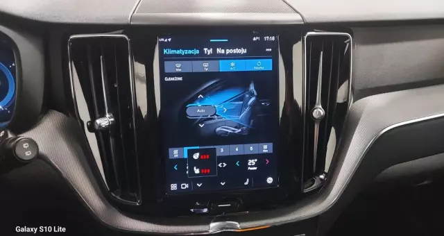 VOLVO XC 60 B4 D Plus Dark