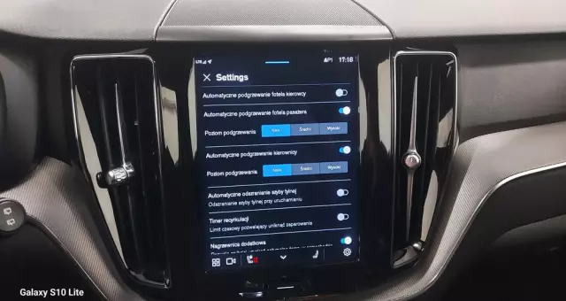 VOLVO XC 60 B4 D Plus Dark