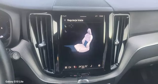 VOLVO XC 60 B4 D Plus Dark