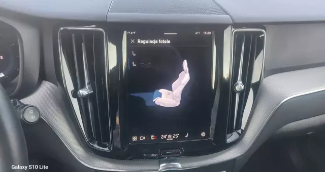 VOLVO XC 60 B4 D Plus Dark