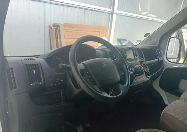 PEUGEOT Boxer 