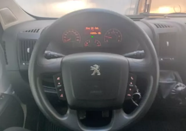 PEUGEOT Boxer 