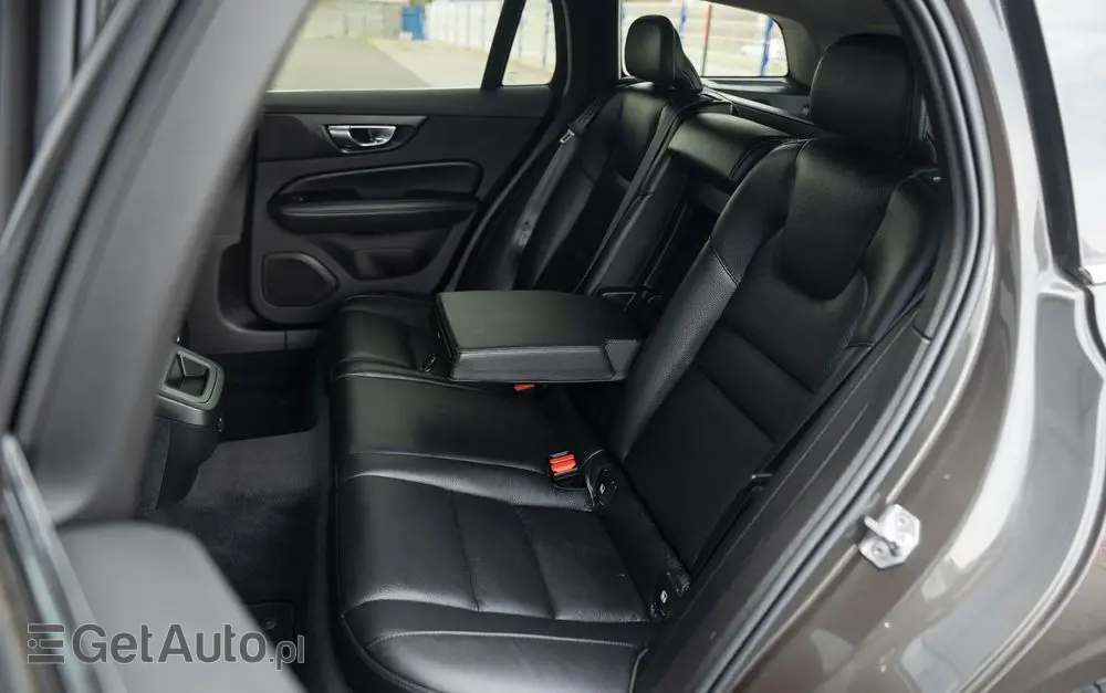 VOLVO V60 B4 B Geartronic Inscription