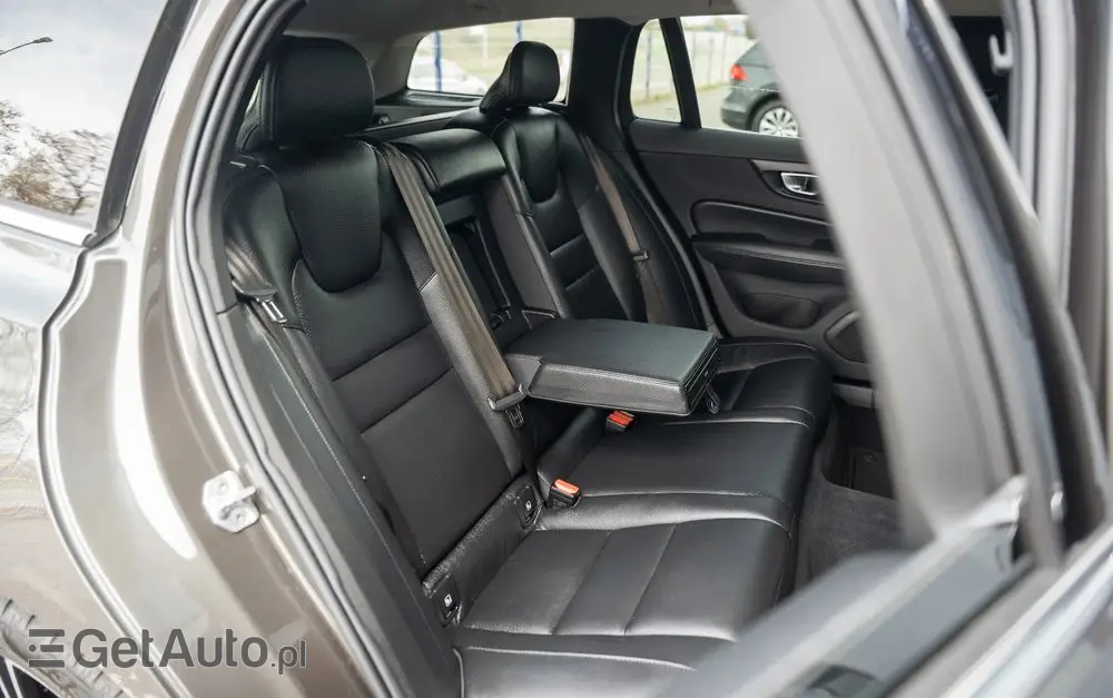 VOLVO V60 B4 B Geartronic Inscription