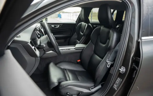 VOLVO V60 B4 B Geartronic Inscription