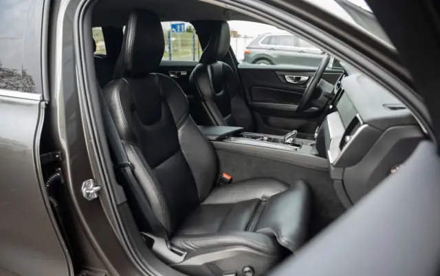 VOLVO V60 B4 B Geartronic Inscription