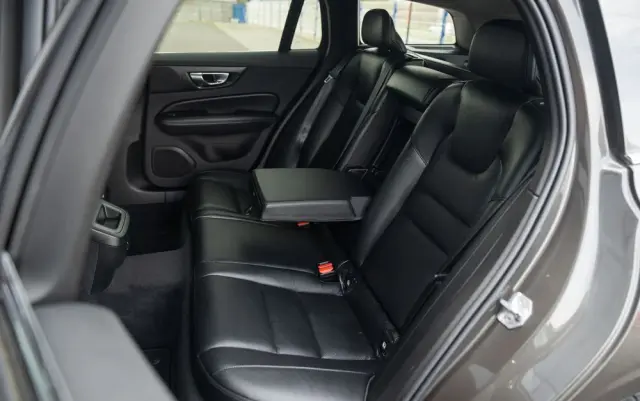 VOLVO V60 B4 B Geartronic Inscription