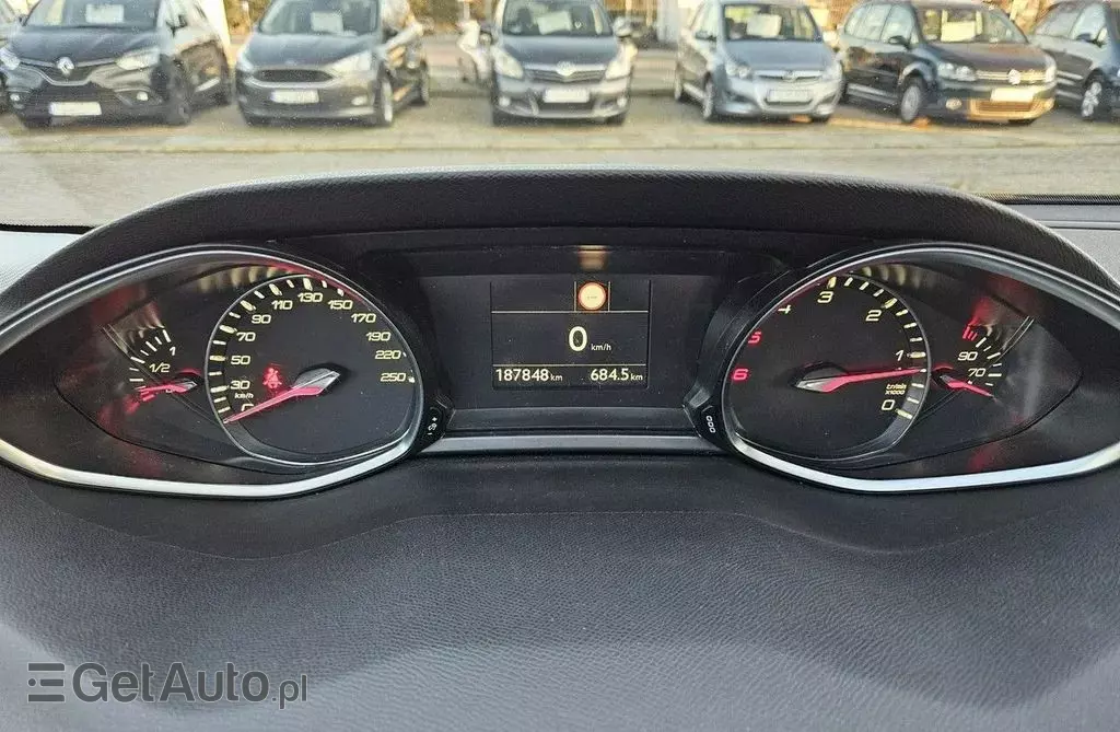 PEUGEOT 308 