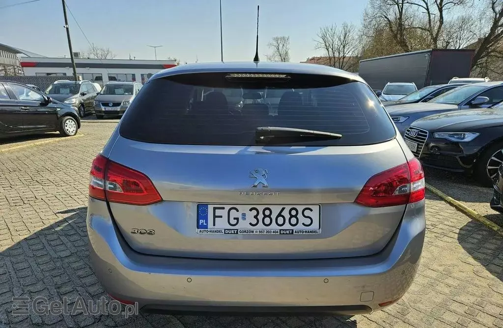 PEUGEOT 308 