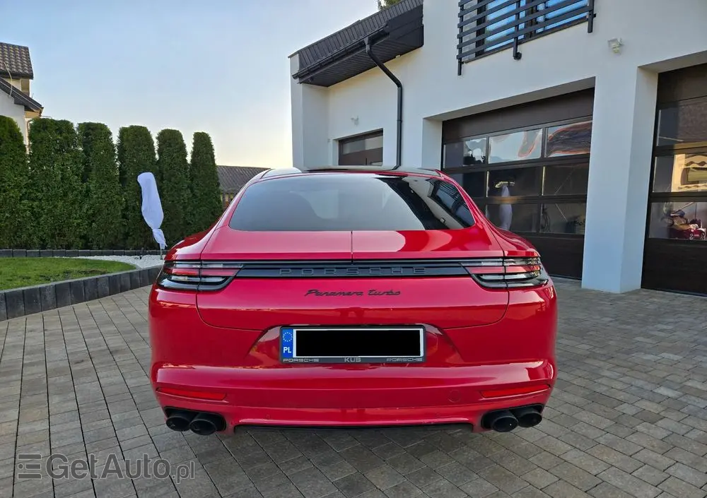 PORSCHE Panamera 