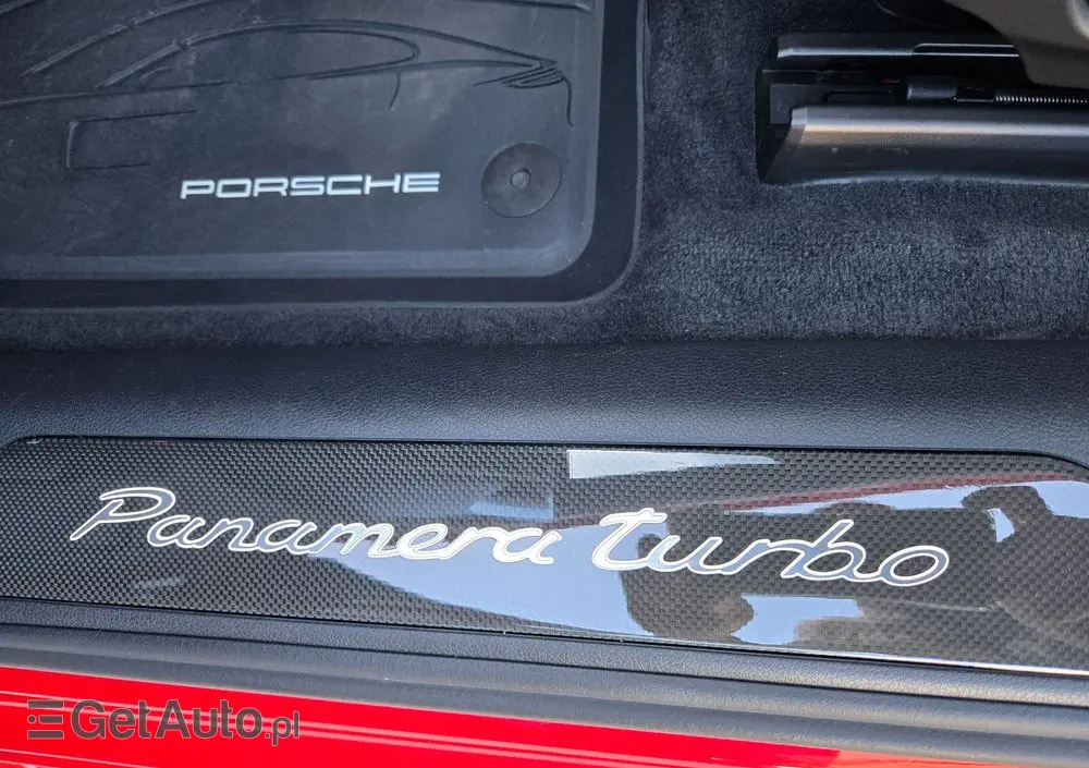 PORSCHE Panamera 