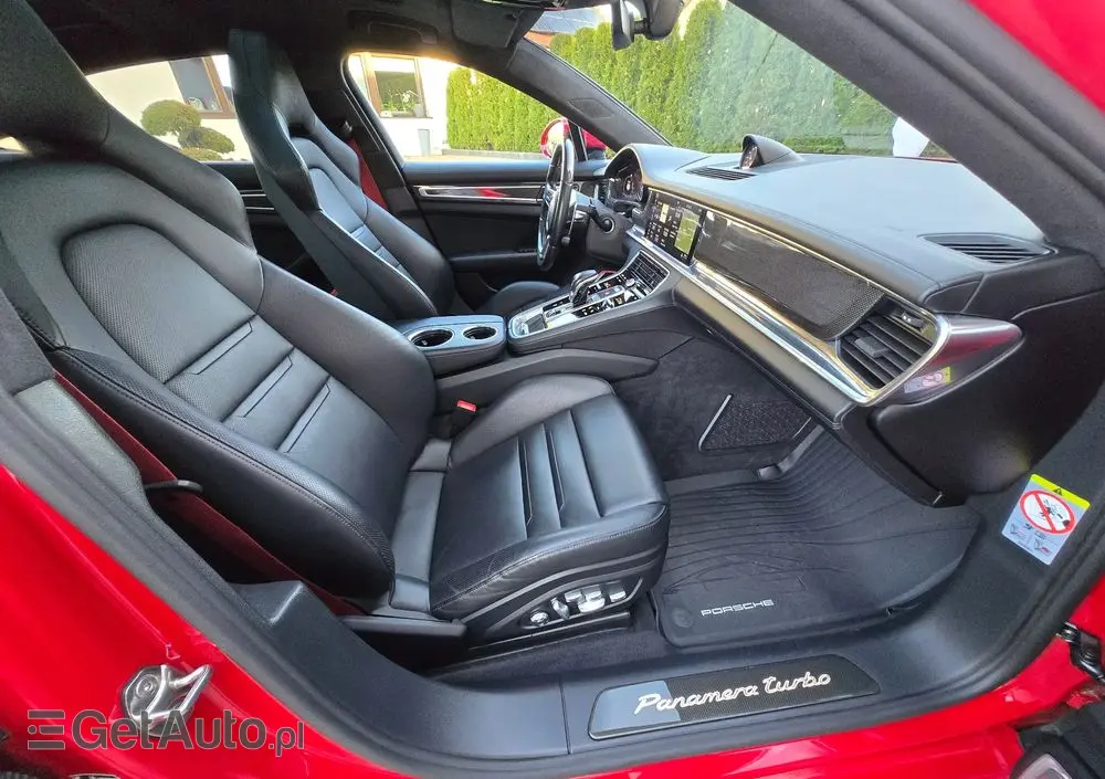 PORSCHE Panamera 
