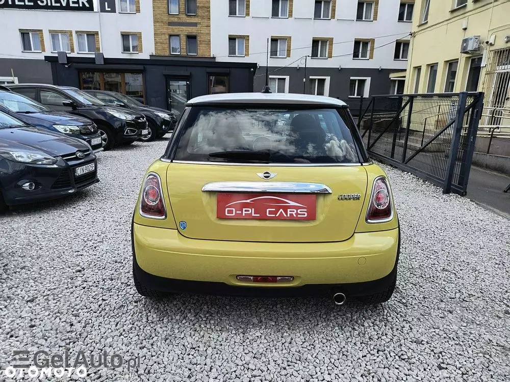 MINI Cooper Standard