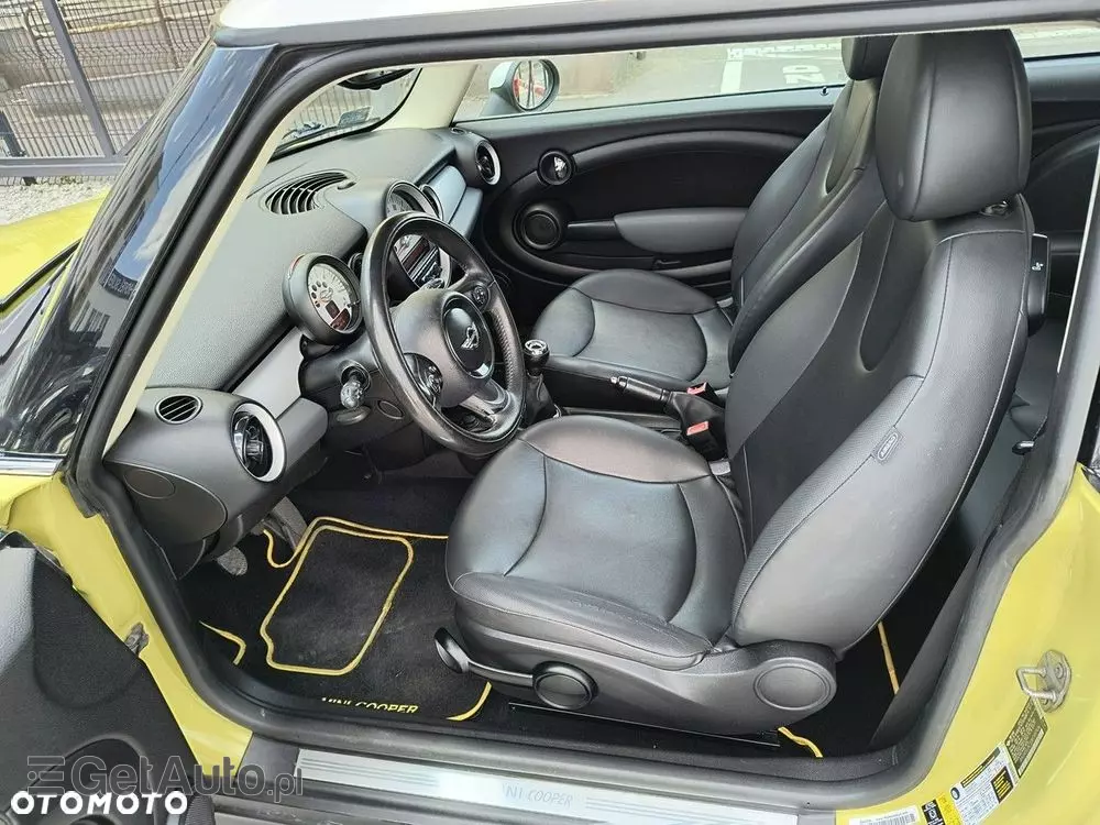 MINI Cooper Standard