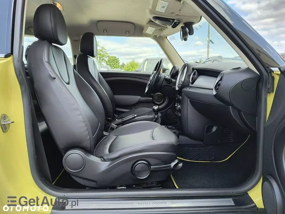 MINI Cooper Standard