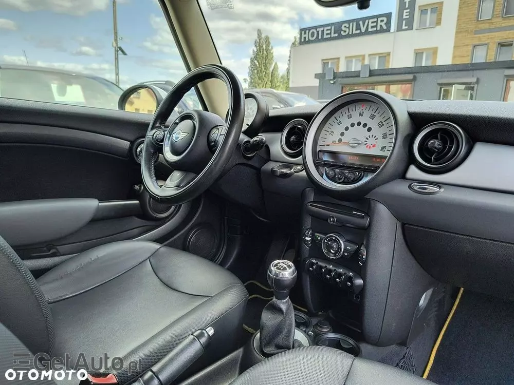 MINI Cooper Standard