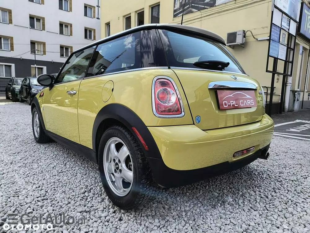 MINI Cooper Standard