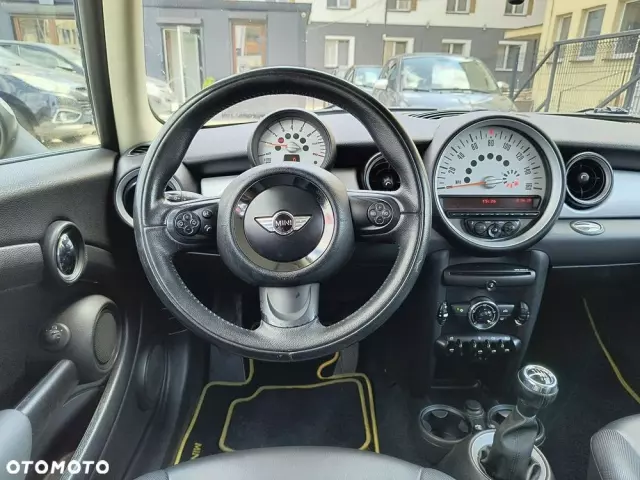 MINI Cooper Standard