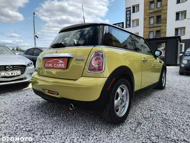 MINI Cooper Standard