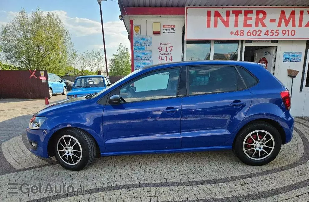 VOLKSWAGEN Polo 