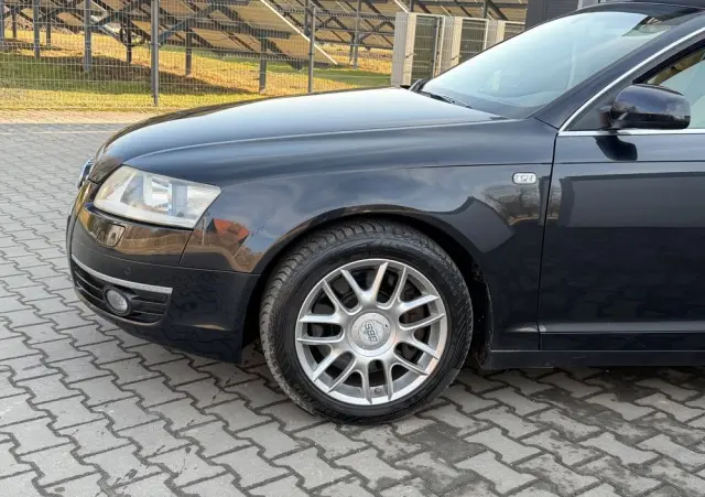 AUDI A6 Limousine 