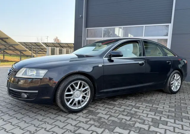 AUDI A6 Limousine 