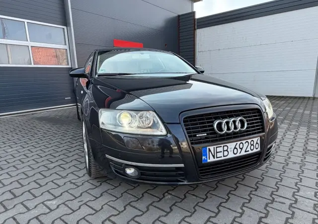 AUDI A6 Limousine 