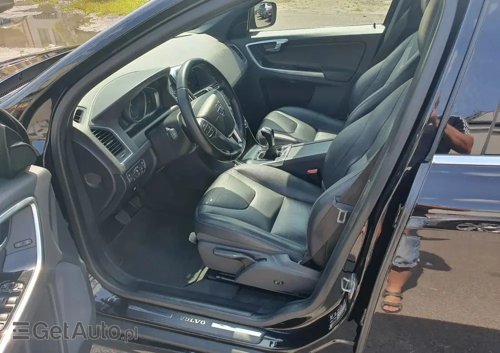 VOLVO XC 60 D4 Momentum Pro