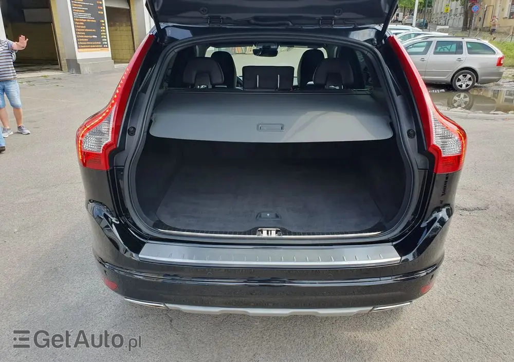 VOLVO XC 60 D4 Momentum Pro