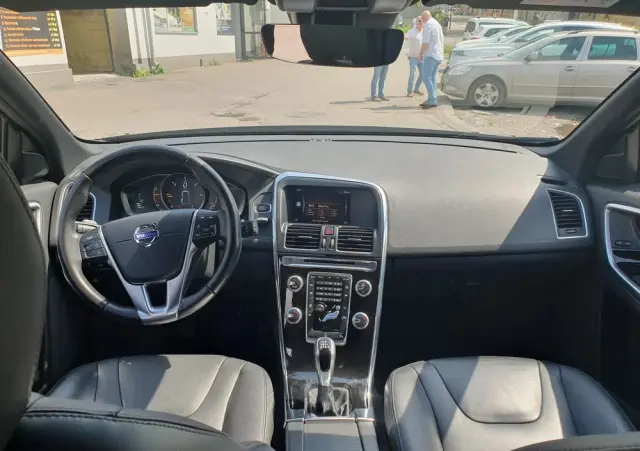 VOLVO XC 60 D4 Momentum Pro