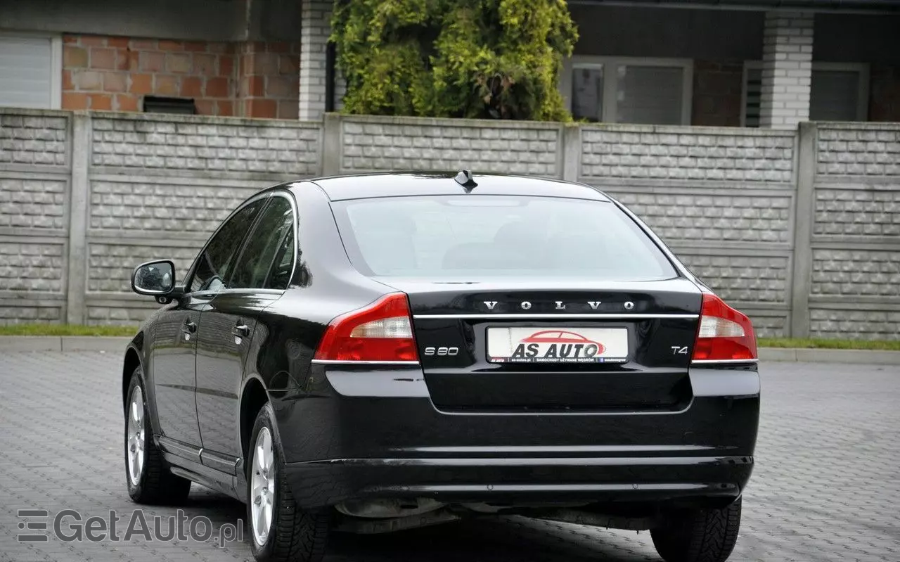 VOLVO S80 T4 Summum